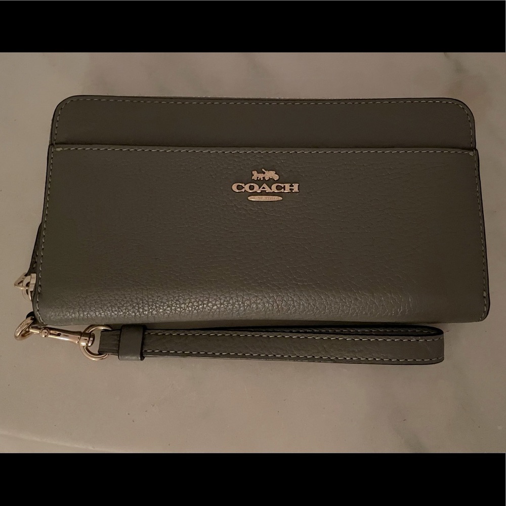 Coach grey wristlet EUC
